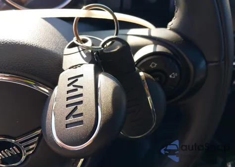 2020 Mini Cooper z USA, uszkodzony, nr VIN WMWXR3C03L2L87540